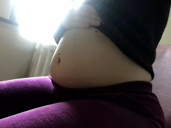 would you stare at my muffintop in class?