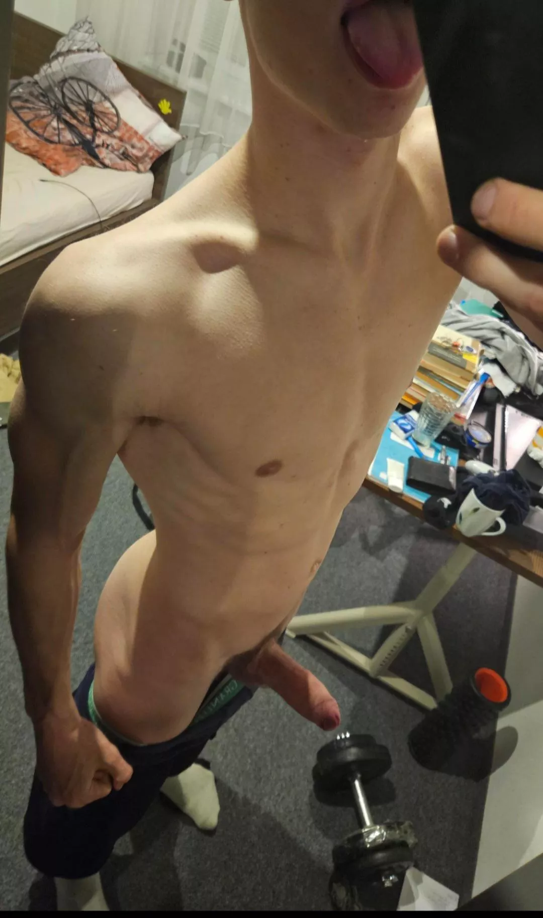 19 Can I be your fuck toy 🐕‍🦺 ?