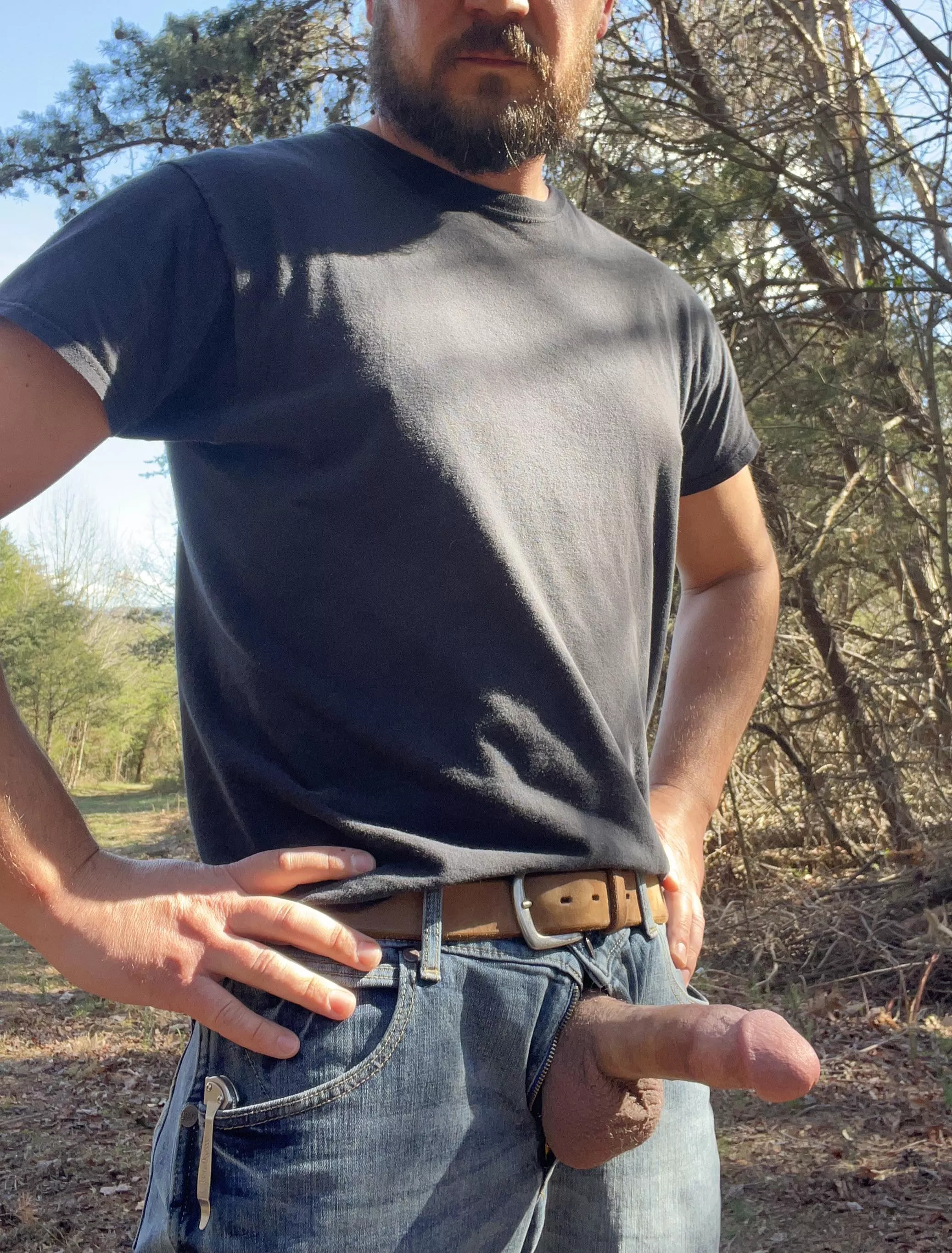 [38] I could use some help outside today😎