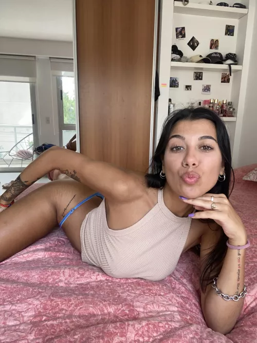 4'11 little and some girls at school call my but small... is it really that small? [wbo oc]