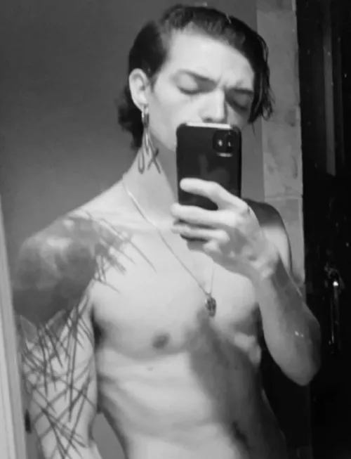 Alone on my birthday… dm me to see a bwc 