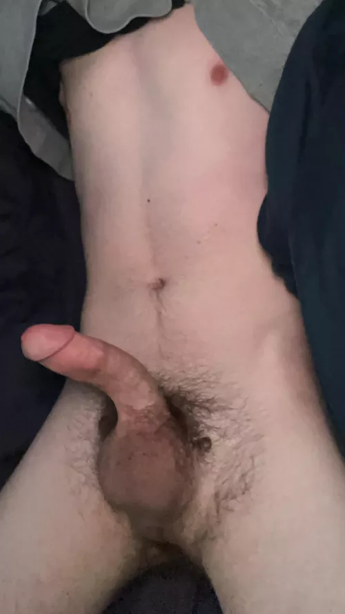 Any milfs need a ride?