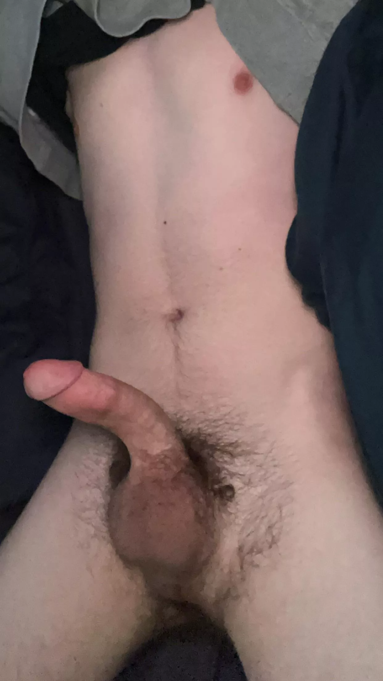 Any milfs need a ride?