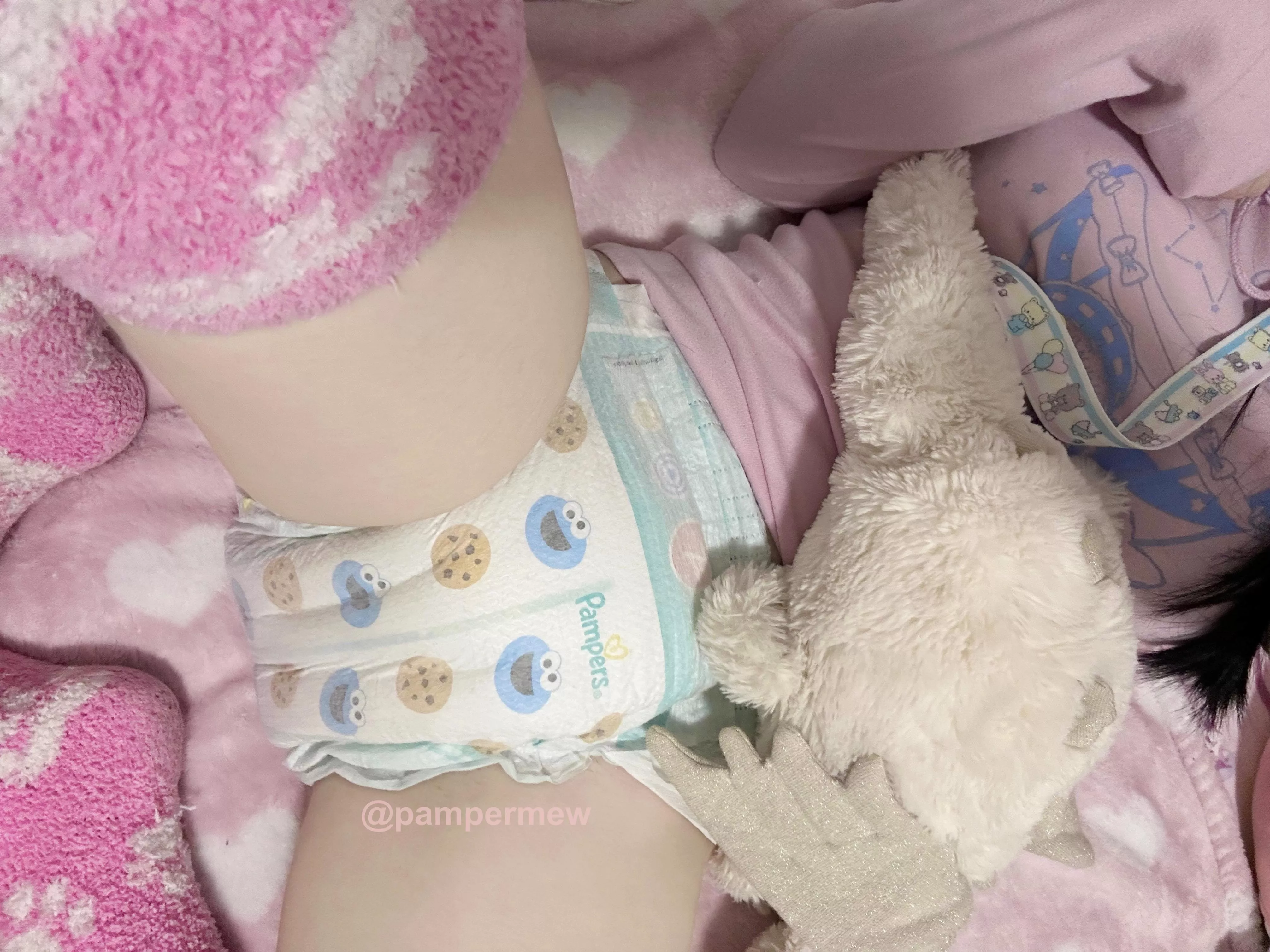 certified pamper-filler >:3