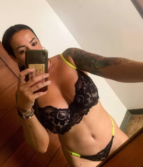 Do you like receiving photos of my hotel room and its number?