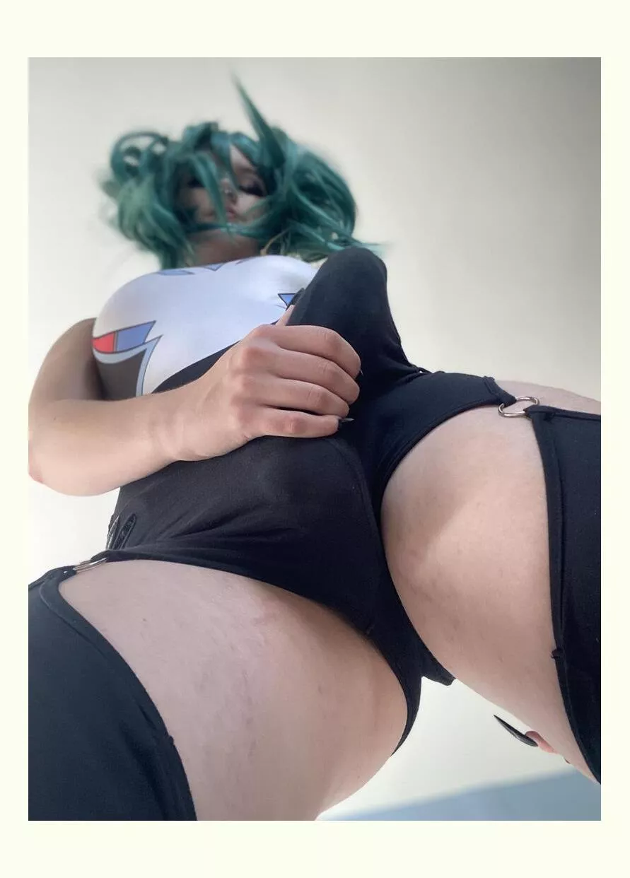 Don't be wonderinn if your heart will beat harder when I show you my special surprise