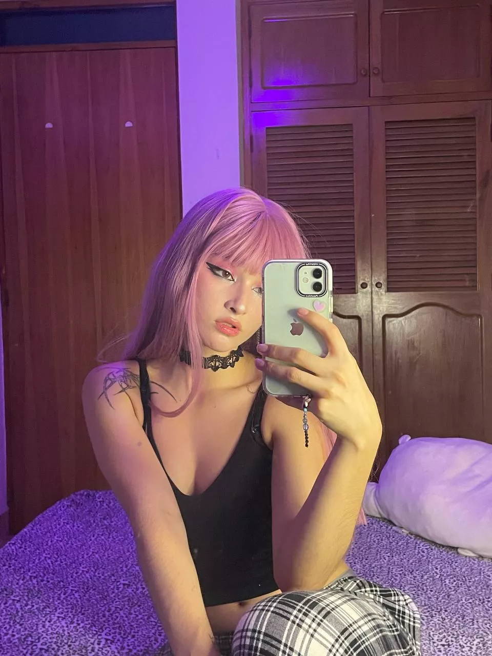 Don't misjudge me I'm not a naive babe