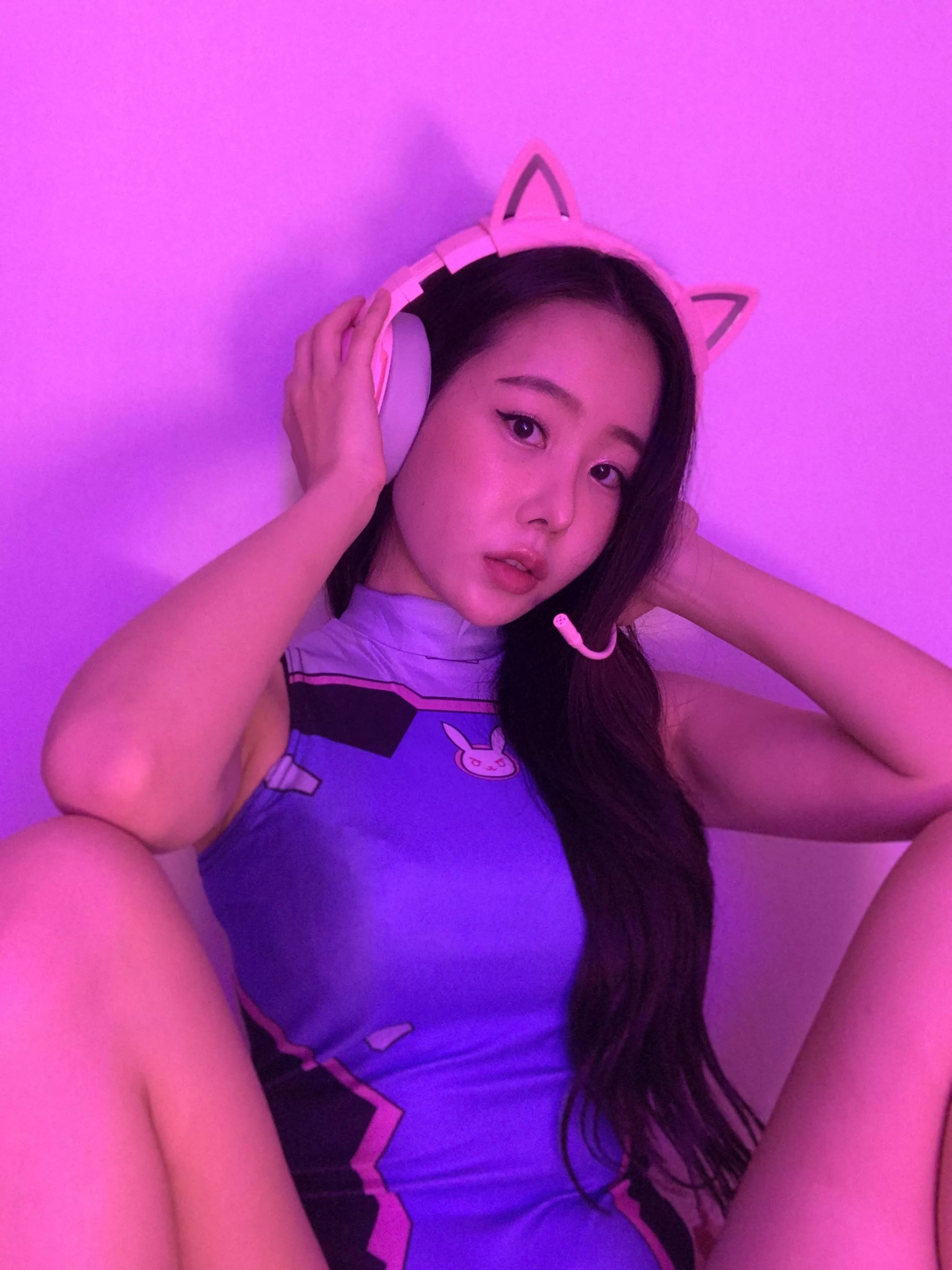 feed this kitty, daddy :(