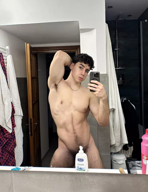 First 3 words that comes to your mind? ⤵️