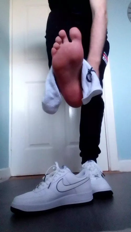 Gag on my toes, slut 😈