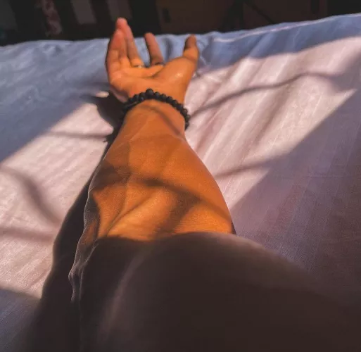 golden hour hiit got those veins pumping