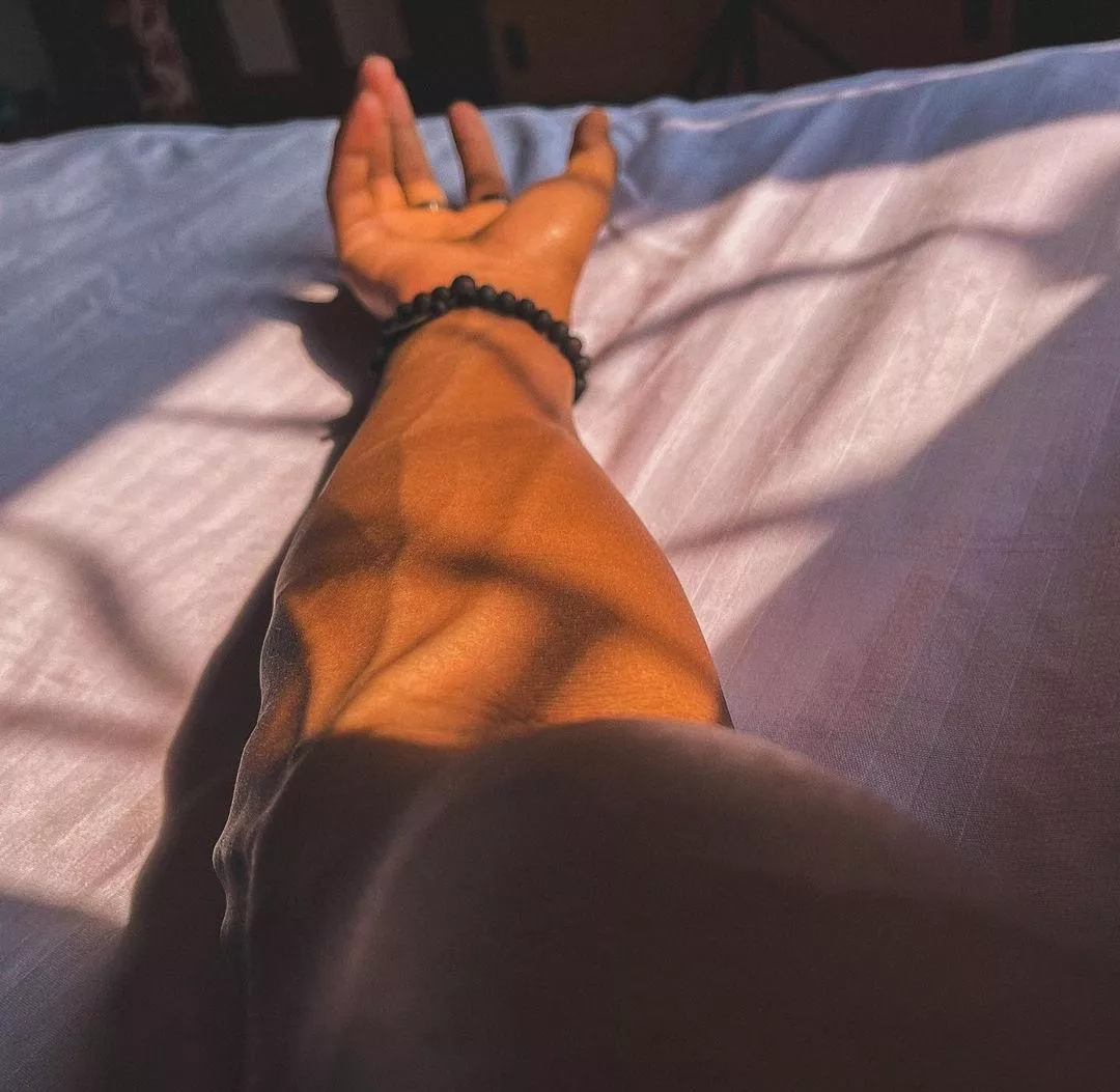 golden hour hiit got those veins pumping
