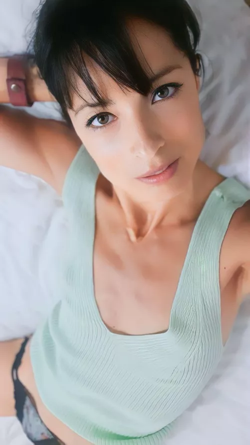 Greetings, let me introduce myself, I'm Sahara. Do you want to accompany me?