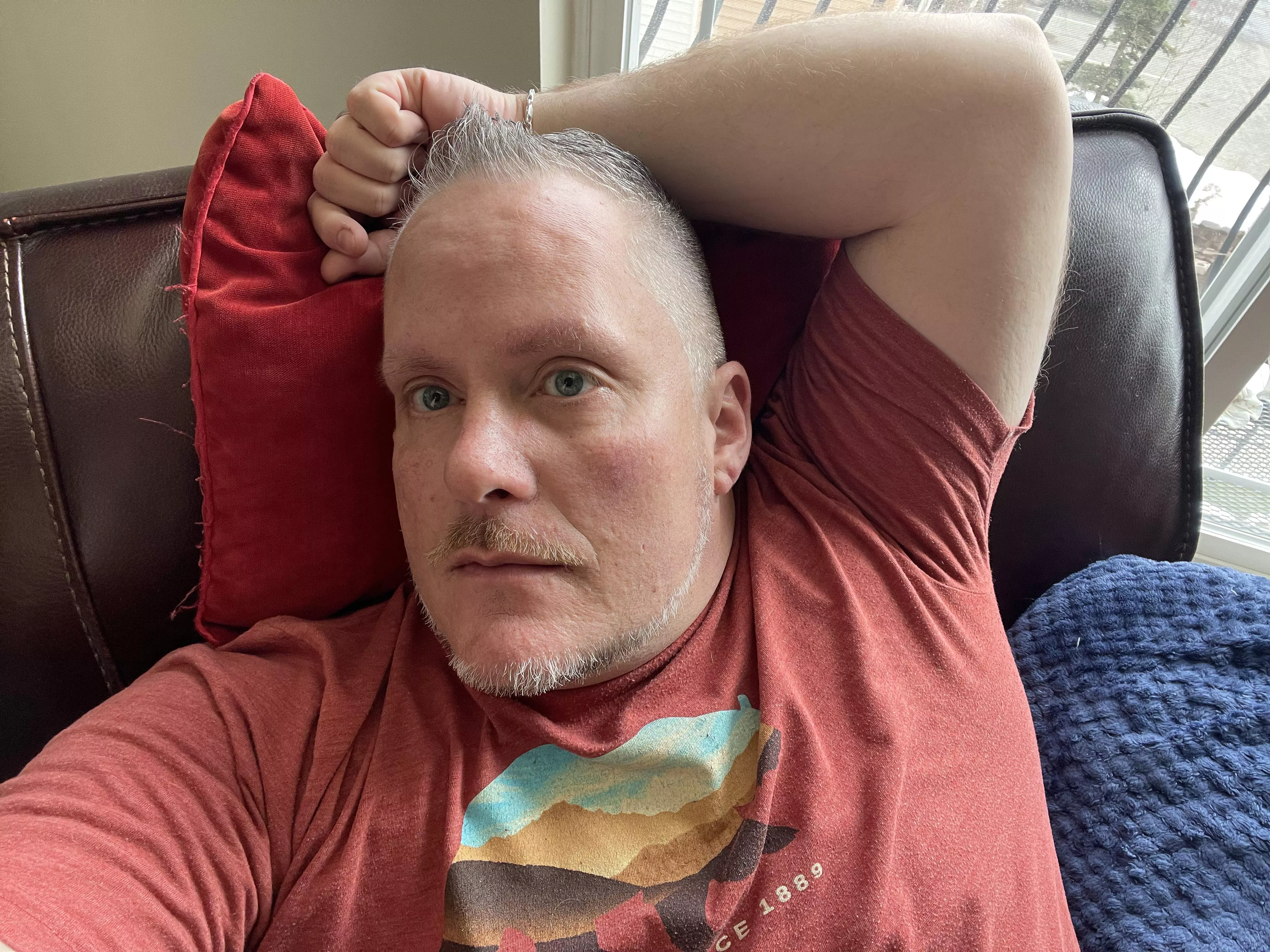 Happy Saturday Fellow Bears. Feeling fresh after a haircut today.