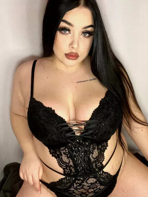 Having fun, I can tell a lot of tricks with thick females