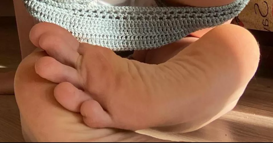 How wet & messy can you make my toes in this position?