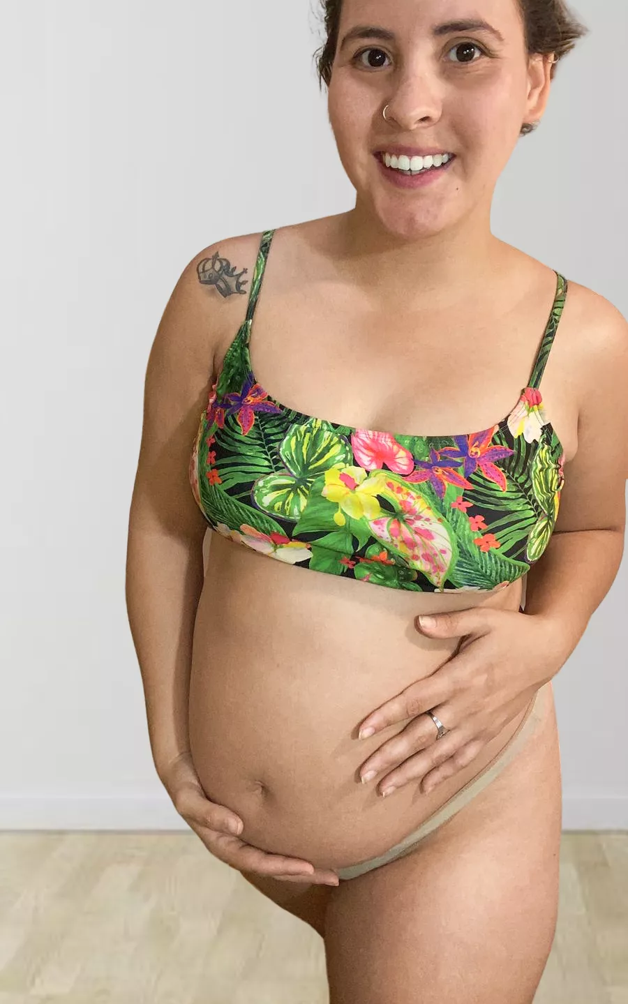 I am 4 months pregnant! Do you want to fuck me?