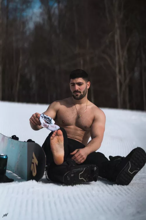 I don't need description, my body speaks for itself.