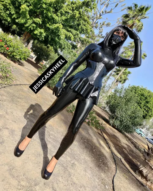 I love to wear HighHeels