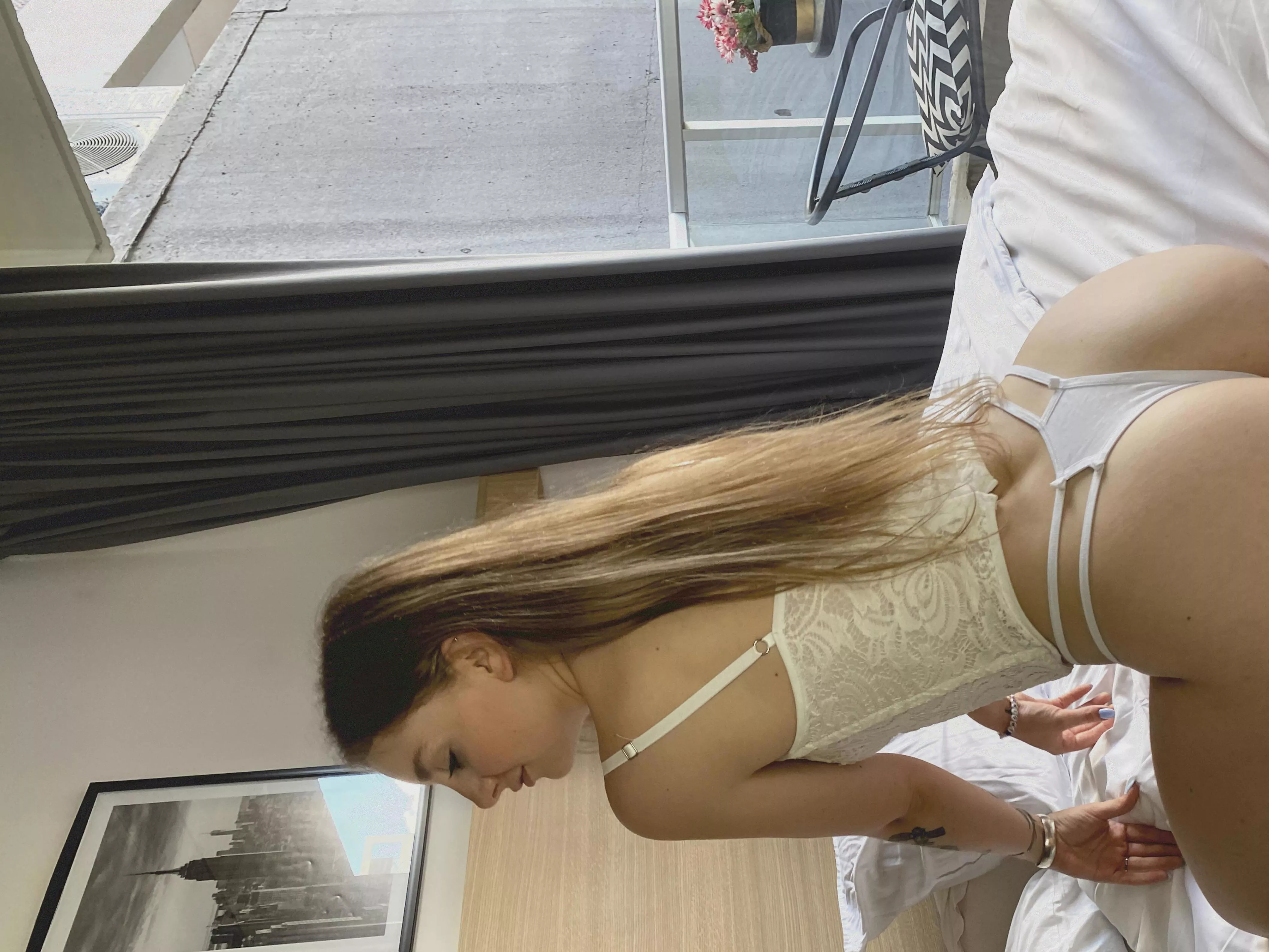  I prefer to greet you from work in this position 