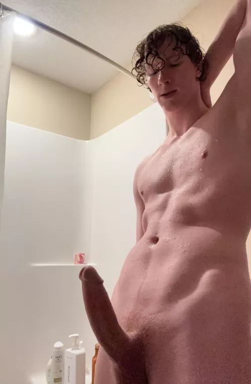 I should be studying for my exam tonight but I just can’t focus 🥵