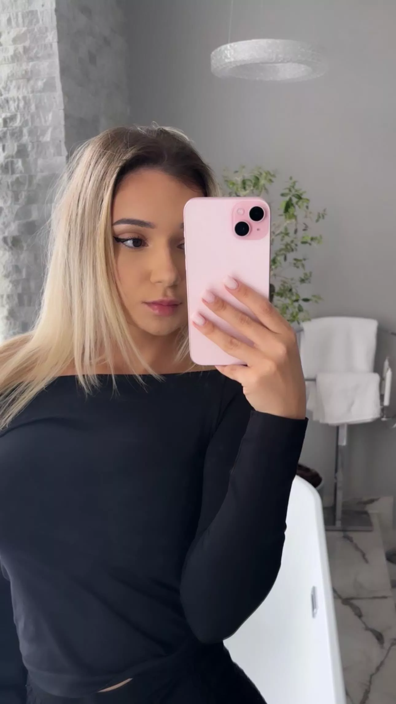 If I got you hard rn, show me instantly