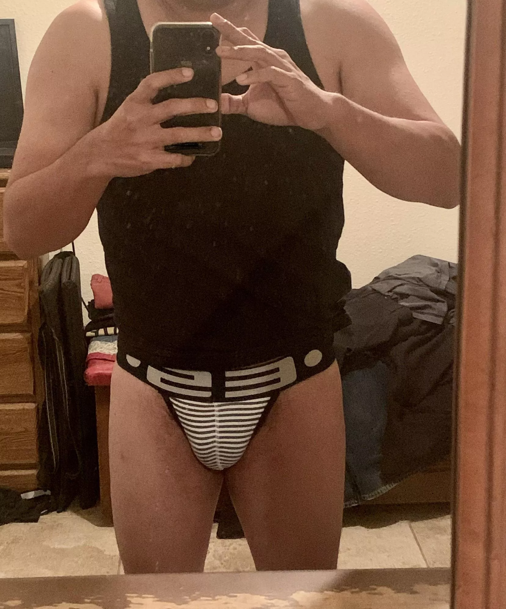 Late night jock reveal…