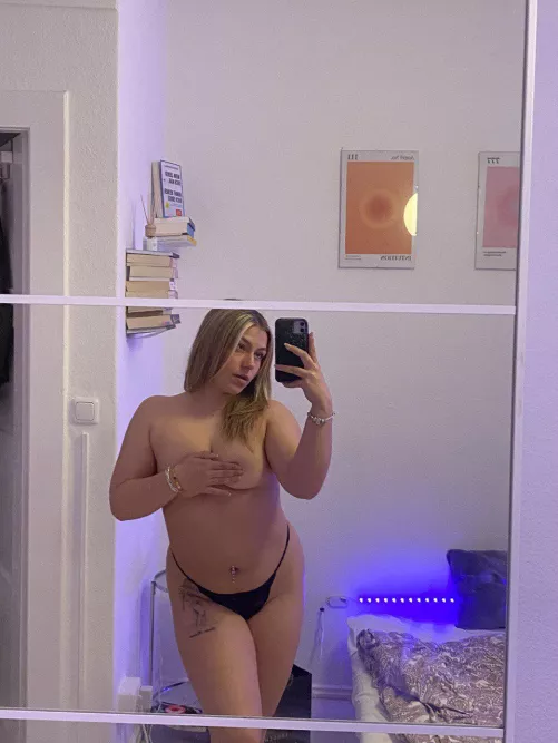 my new hobby is to send nudes and random guys to wait for their reaction, lmk if you are in