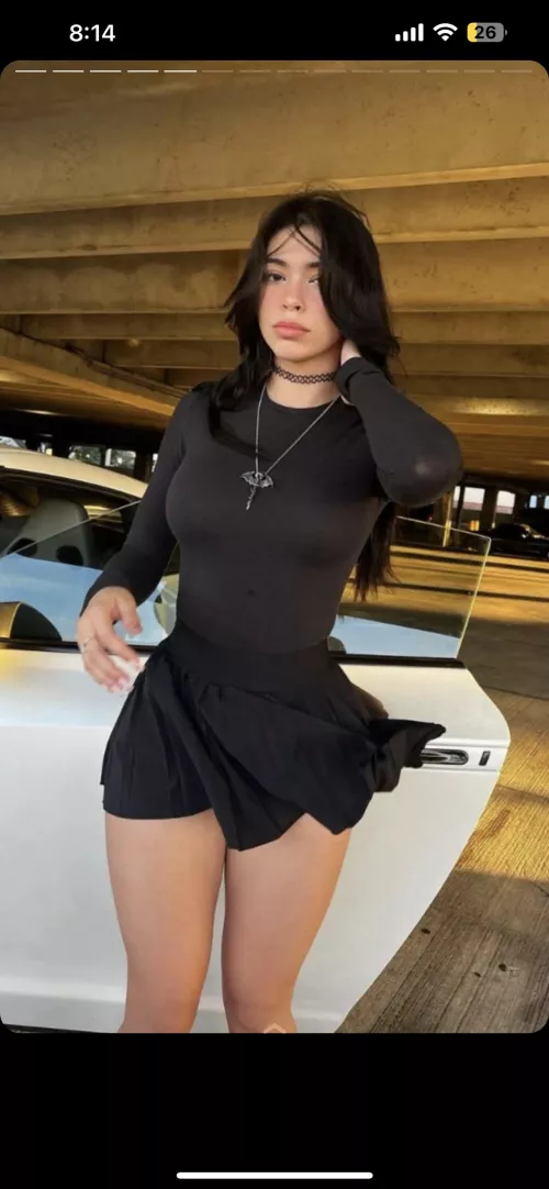 please pretty sure shes famous