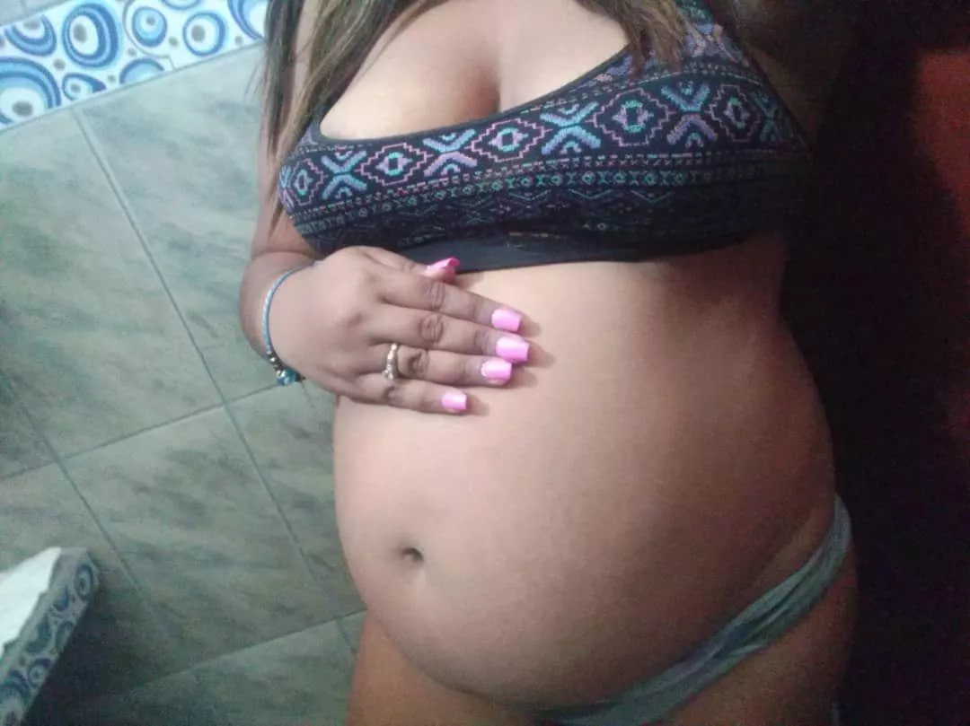 pregnant with twins willing to do whatever you want baby