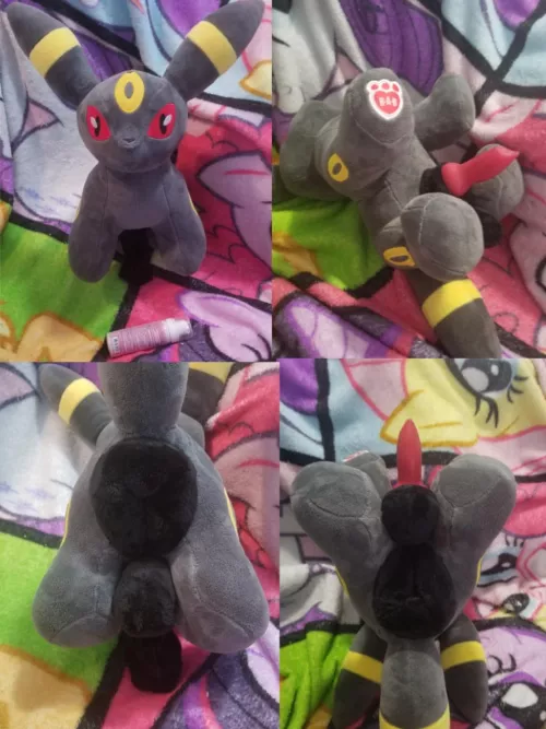 Recently commissioned NSFW fuckable futa feral Pokemon eeveelution Umbreon with useable canine pussy/cookie, knotted penis, sheath and balls [MF] (Furrysale)