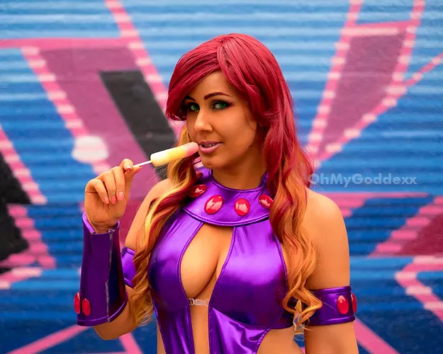 Starfire by OhMyGoddexx 