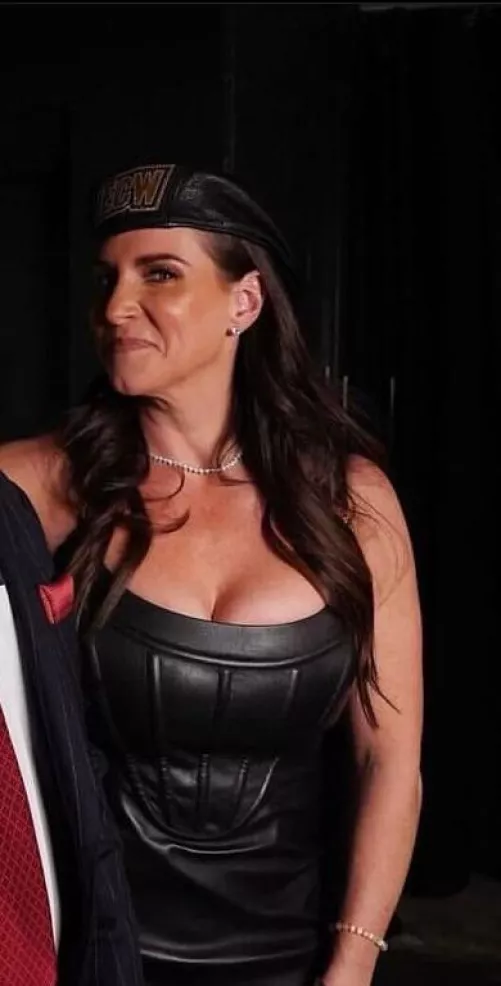 Stephanie McMahon😍