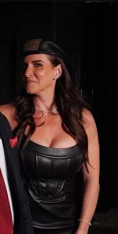 Stephanie McMahon😍