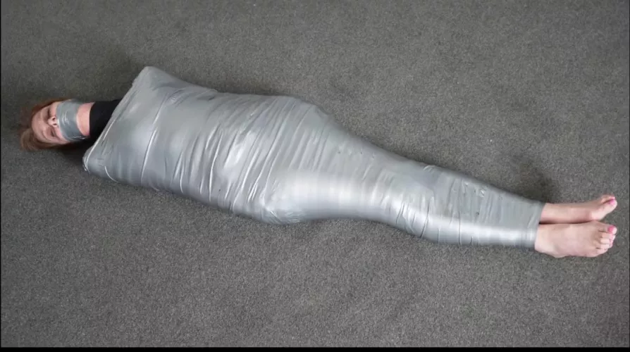 The stupid milf next door gets wrapped…