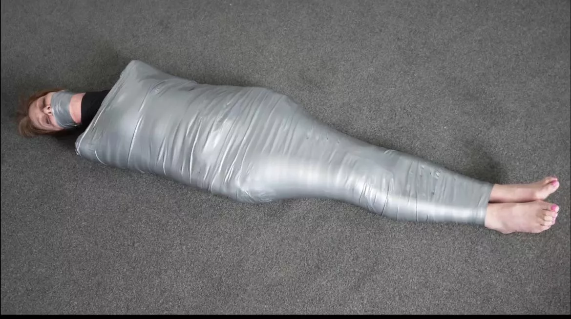 The stupid milf next door gets wrapped…