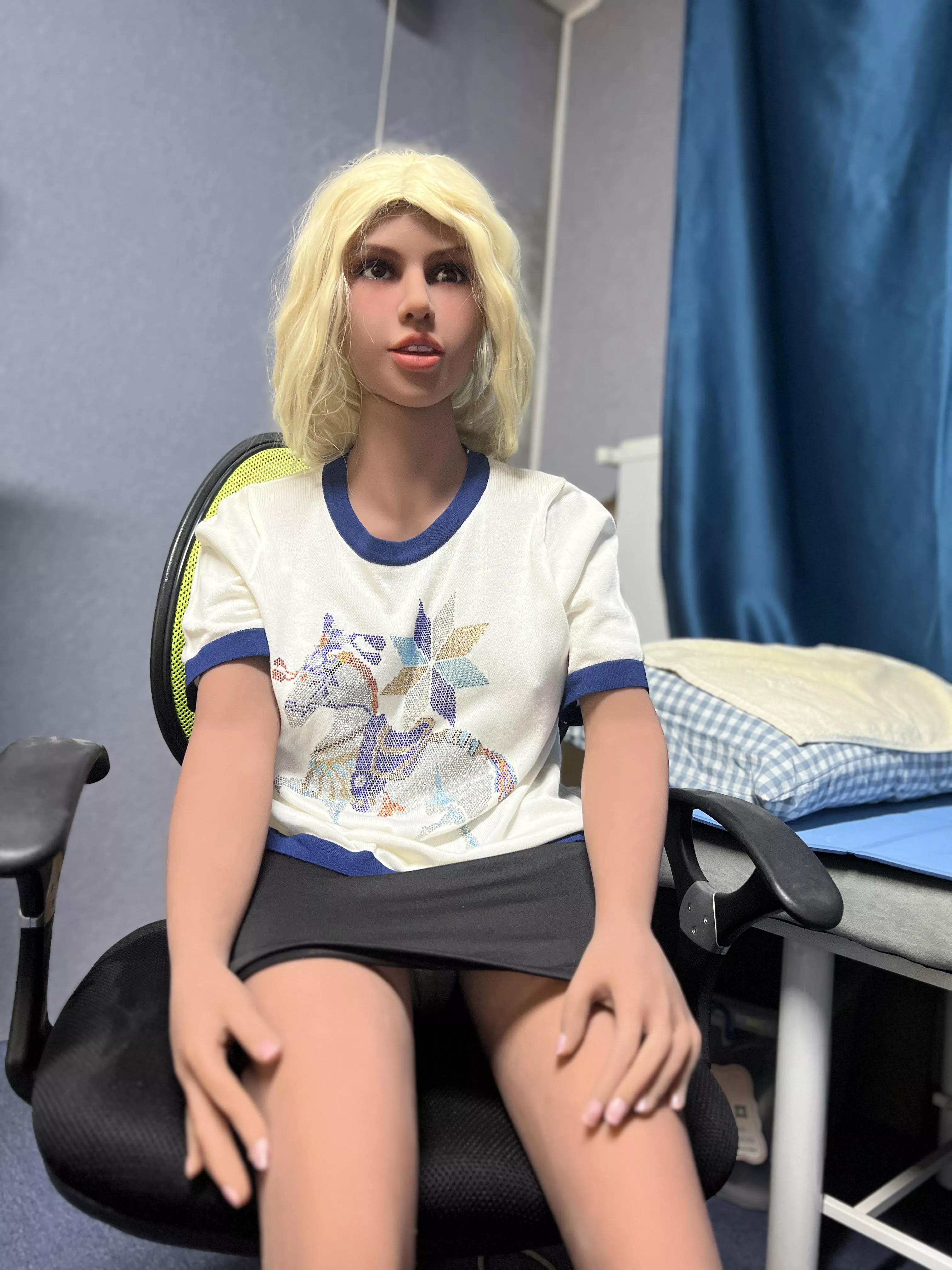 What do you think of her new dress ? Looks like an office lady