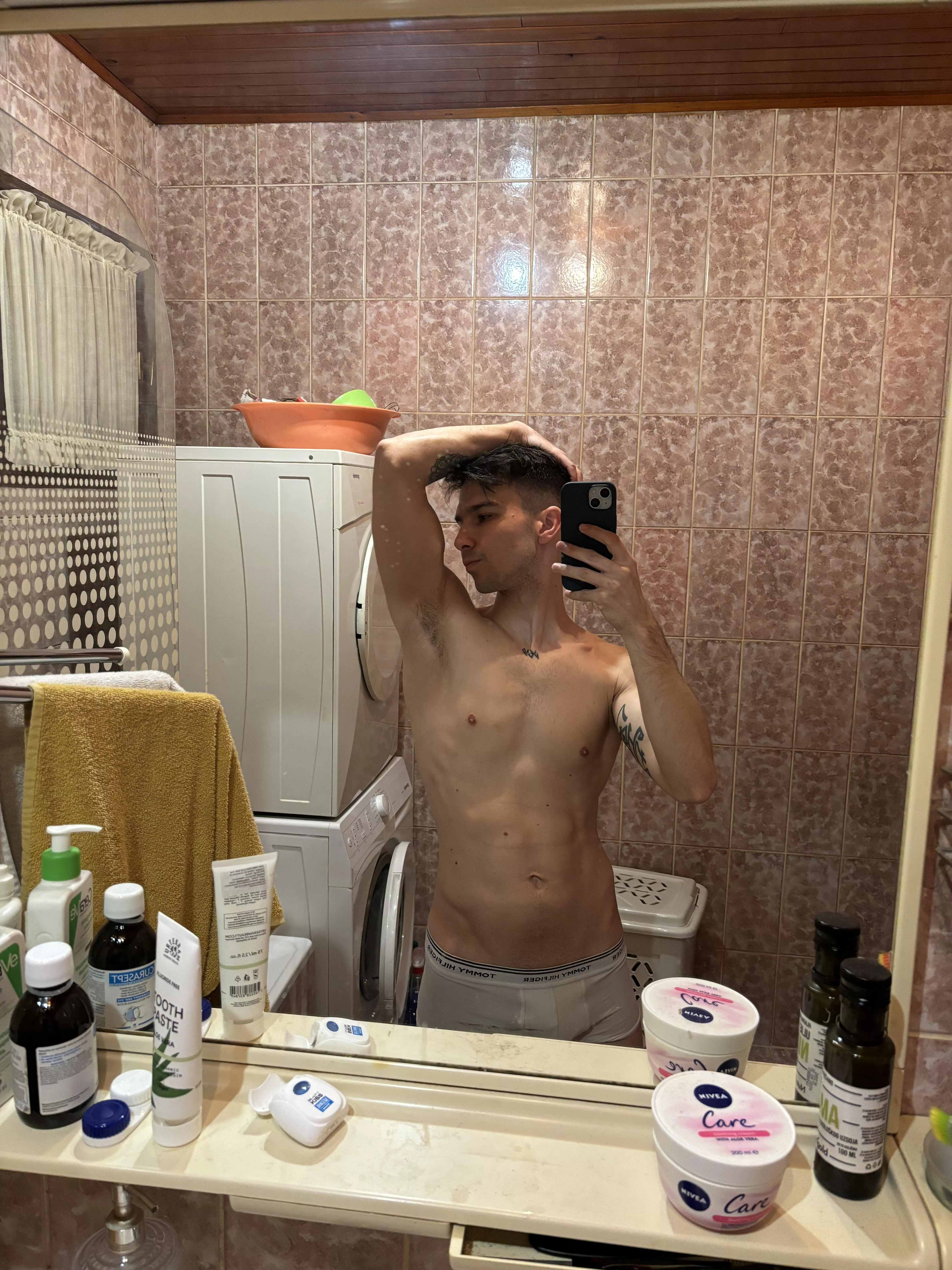 Who wants to hop in the shower with me?😋