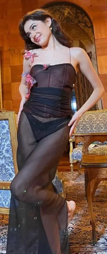 Would love to chat and get Bi with a bud for Nailea Devora