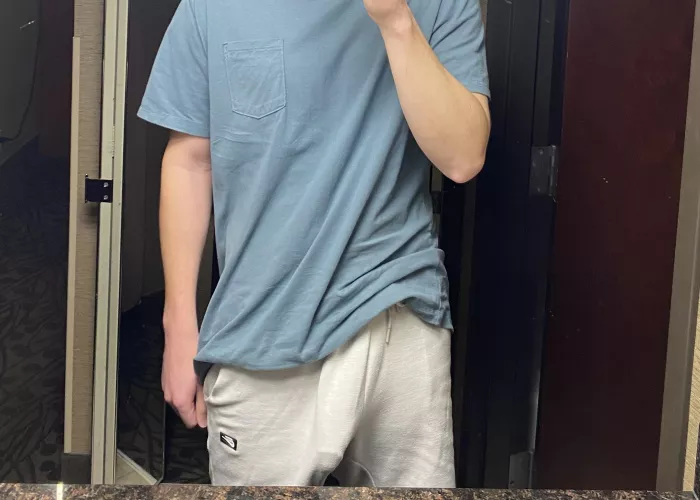 Would you stare if I wore grey sweats to the gym? [M]