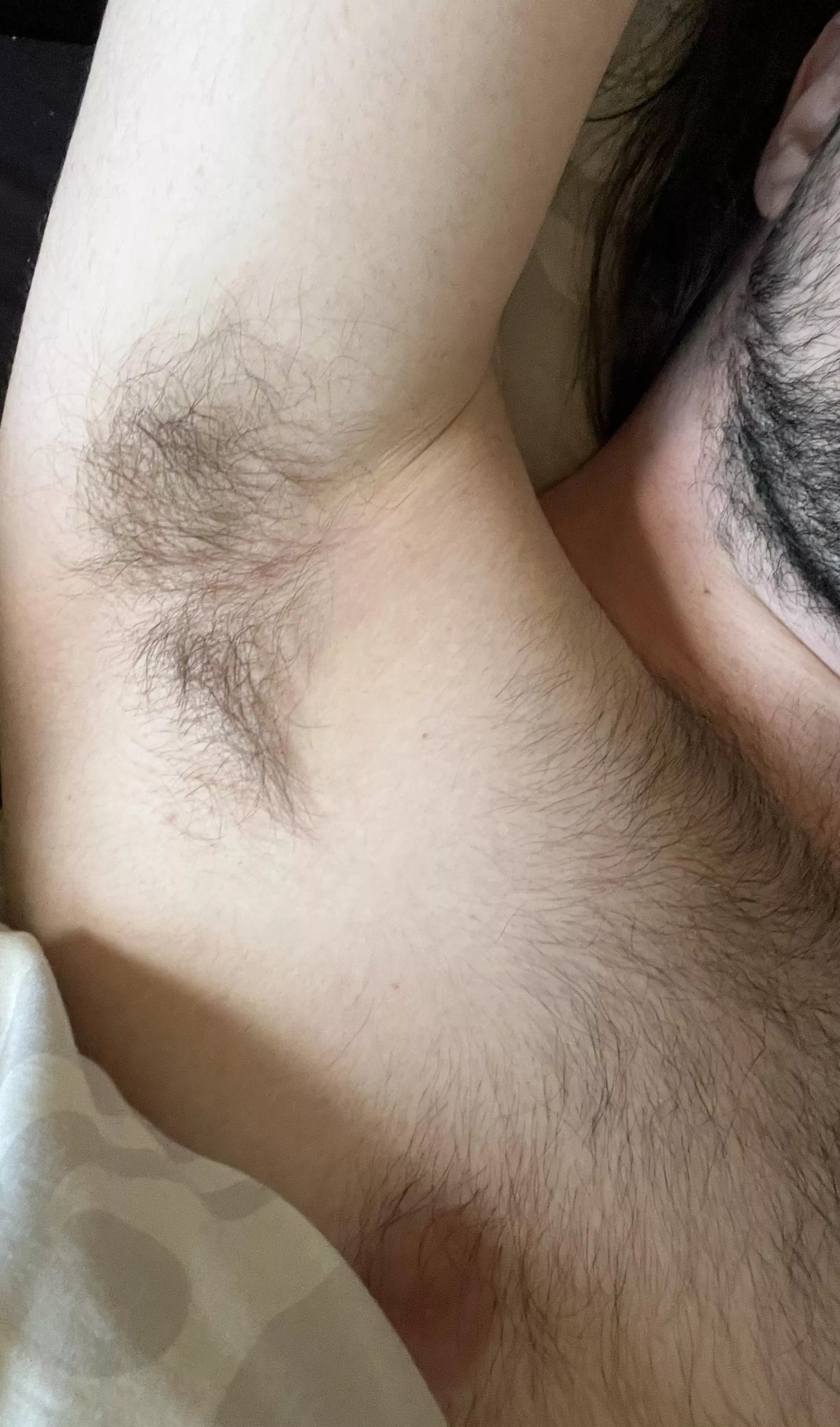 You like it musky all over??💪🏼💦 Dms open😈