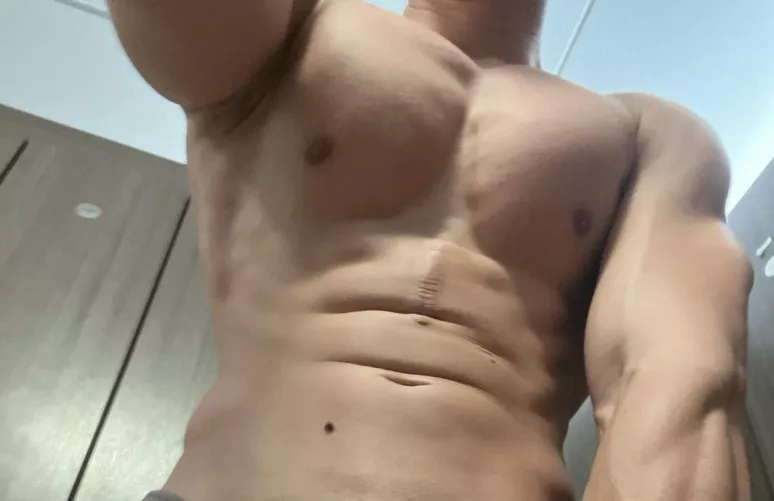 23 hung and fit. Looking for fit verse guys. Snap: daytine