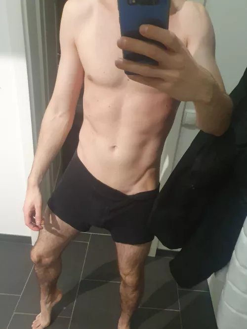23 vers German with toys, looking for twinks and fit guys,   sc: m_h239216