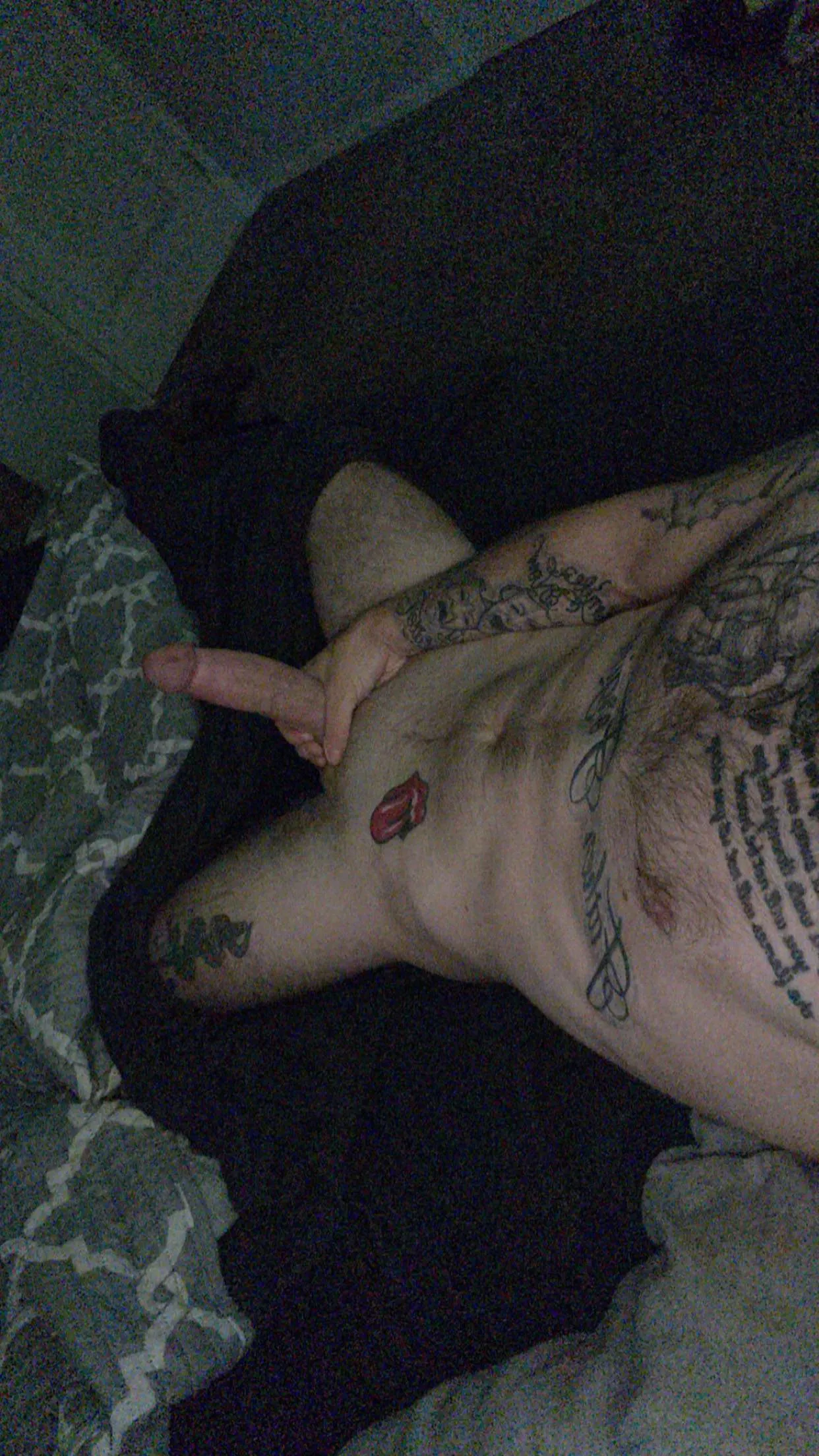 25(m) bored and lonely😏