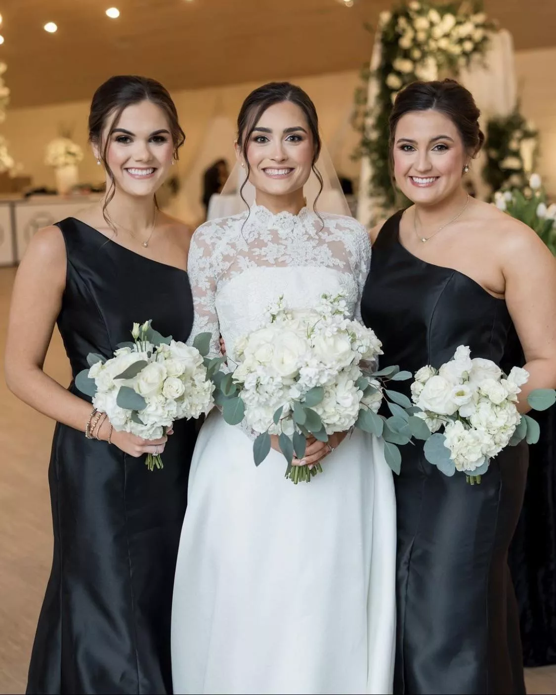 [3] Bride or Bridesmaids?