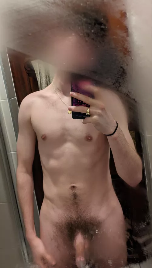 Anyone wanna help me get dirty now that I'm clean? 😏