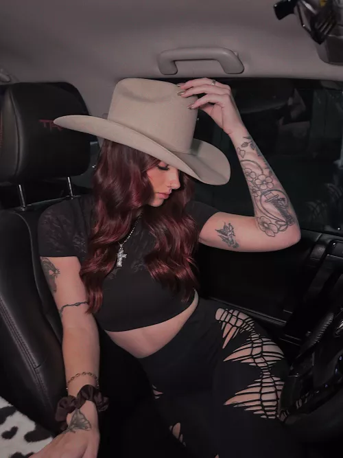 Are girls in crop top a turn on?