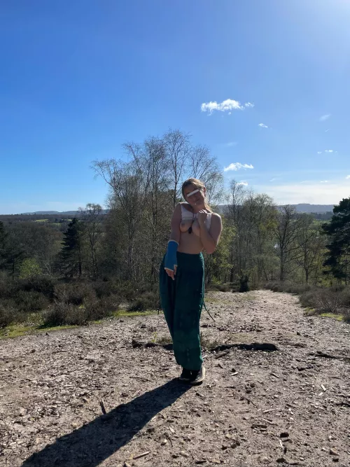 Beauty spot with a cutie to match [F]