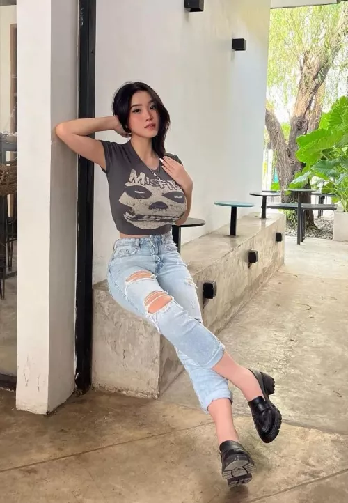 Busty Asian are my favorite 🙏