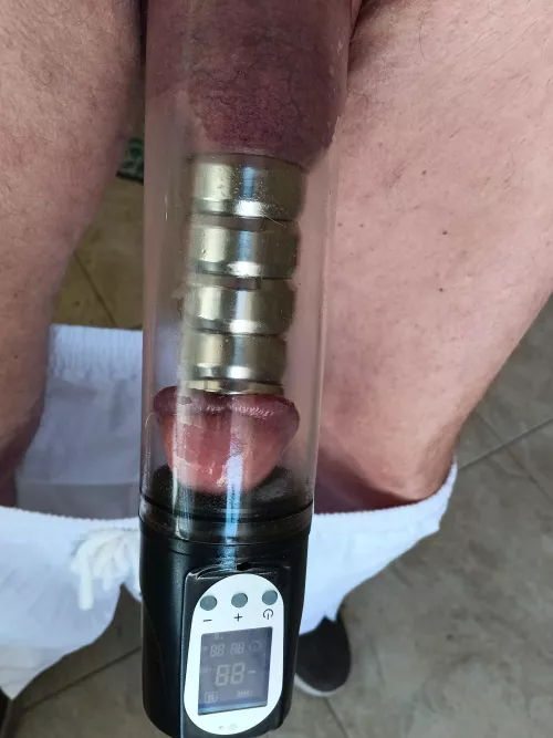 Completely maxed out this 8 inch tube in length 